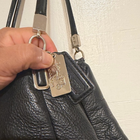 Coach Black Pebbled Leather Shoulder Bag - Picture 4 of 10